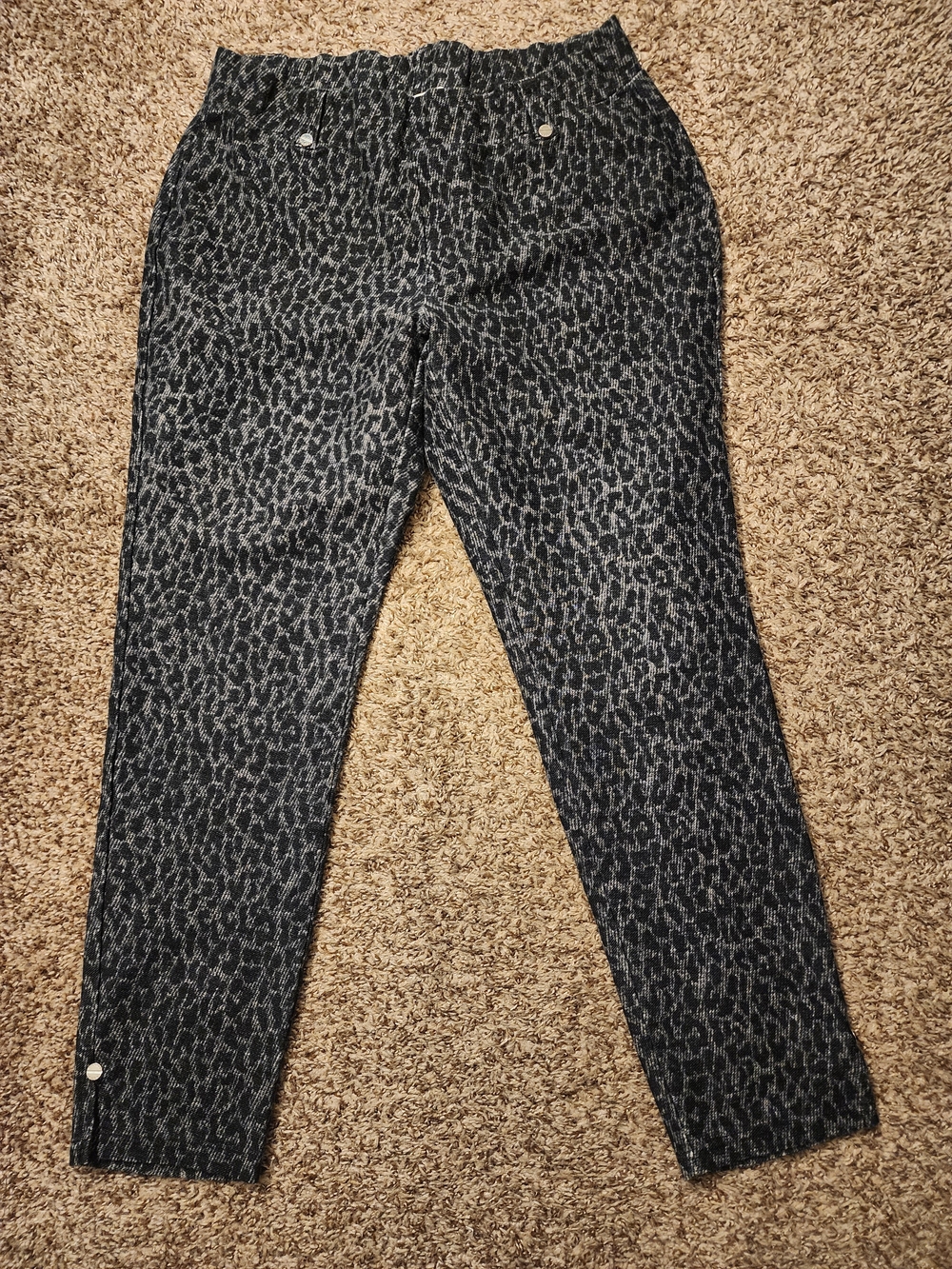 Michael Kors Black & Gray Patterned Cropped Pants
